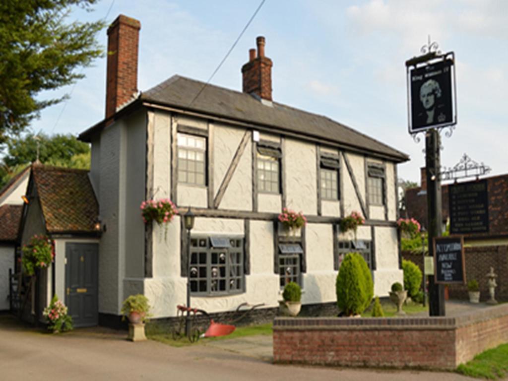 The King William IV Bed & Breakfast รอยสตัน ภายนอก รูปภาพ